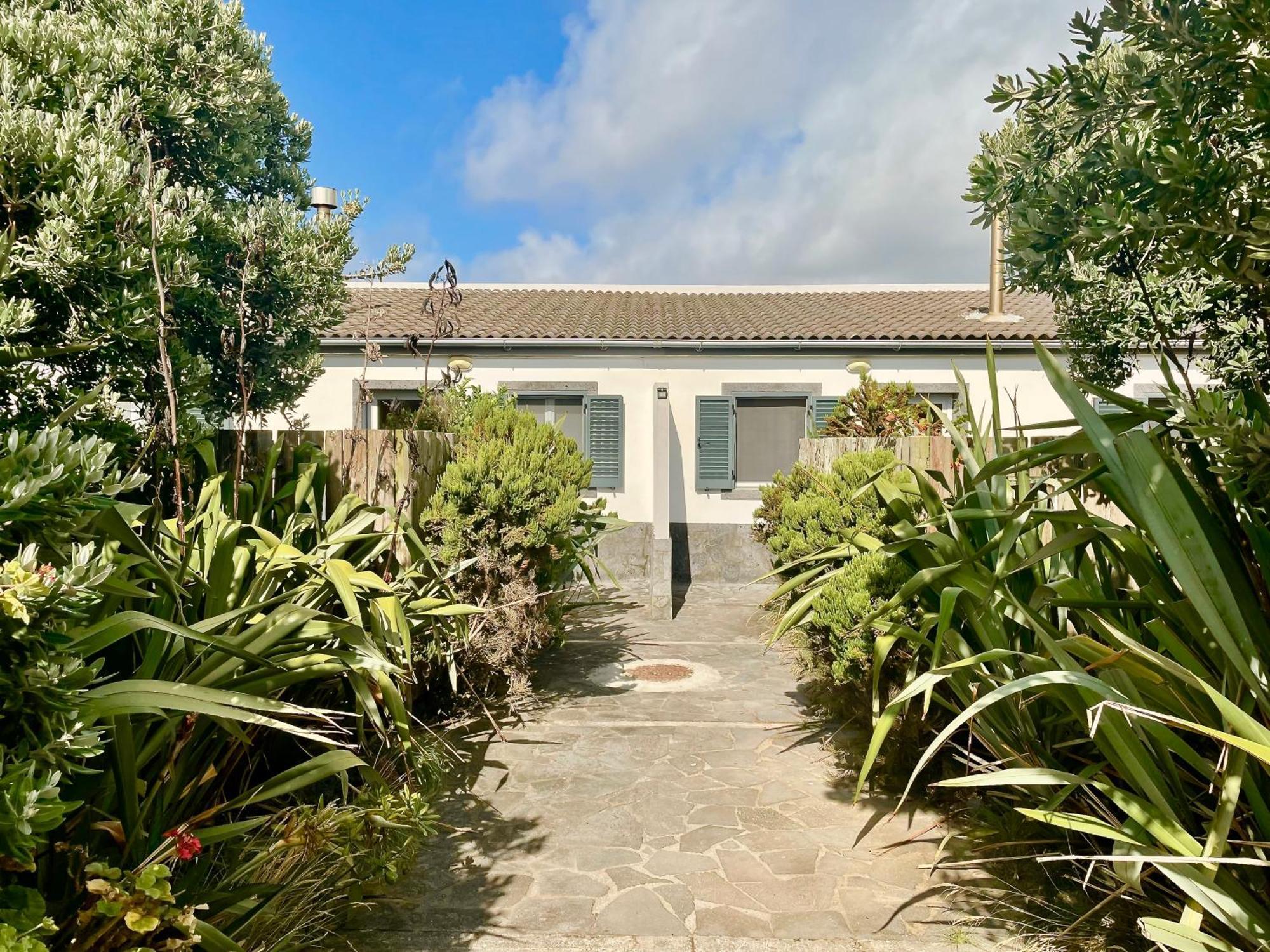Sea Roots "Garden Zone " Villa Mosteiros  Bagian luar foto